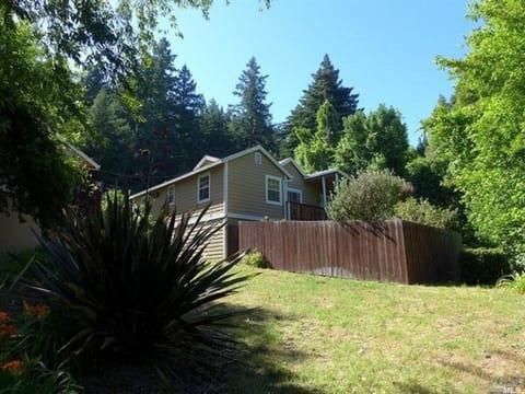 Rear Exterior of Cottage #4