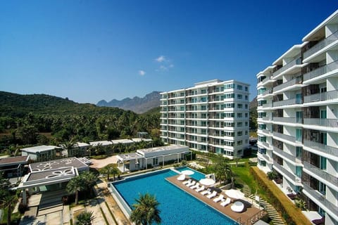 The sea condo, Dolphin bay, Praunburi