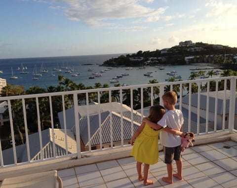 Grandkids Awed By View From Upper Deck