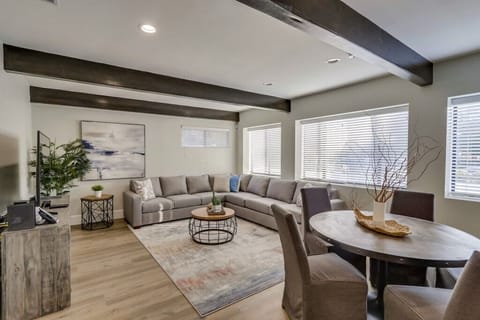 Spacious Living Room with Sleeper Sofa
Sleeper Sofa is a queen-sized pull-out.