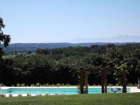 Pool and views of the Pyrenees