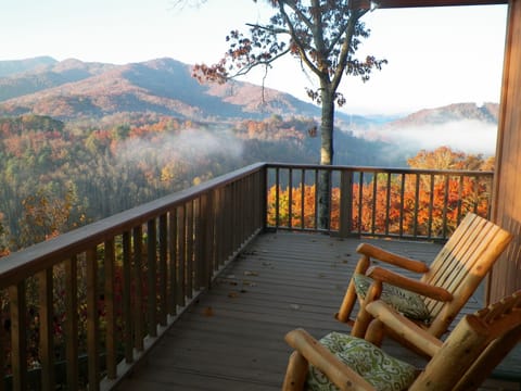 Relax and surround yourself in the Smoky Mountains at our TuckAway Cabin