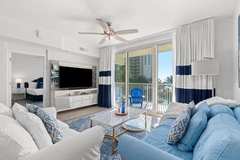 Pool and Gulf View Living Room 
