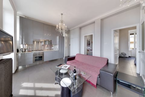 Lovely kitchen  and living with everything you need to enjoy your stay. 