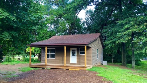 Winched Inn in the Summer
