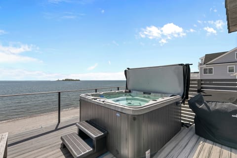 Hot Tub overlooking the beach and Charles Island.  