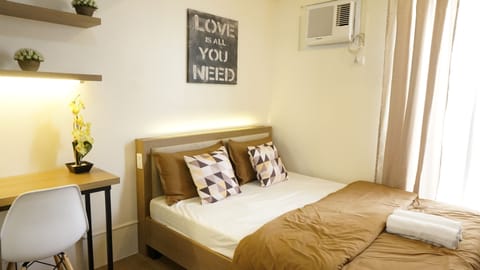 Relaxing Studio Unit with Balcony Makati