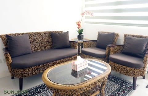 Elegant & Modern Classic 2BR Unit Themed