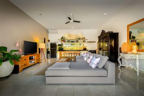 Bloom 2,5Bed Villa, near beach,Seminyak;