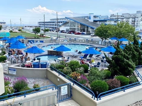 The pool and hot tub area is recently remodeled. 