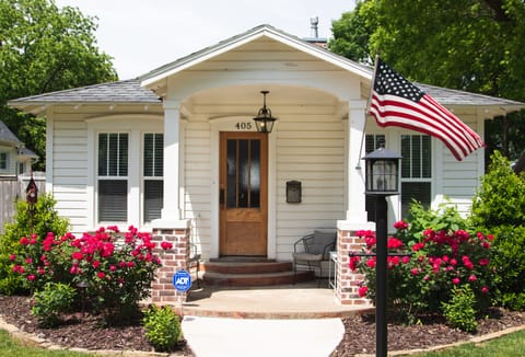 The Mockingbird Cottage
