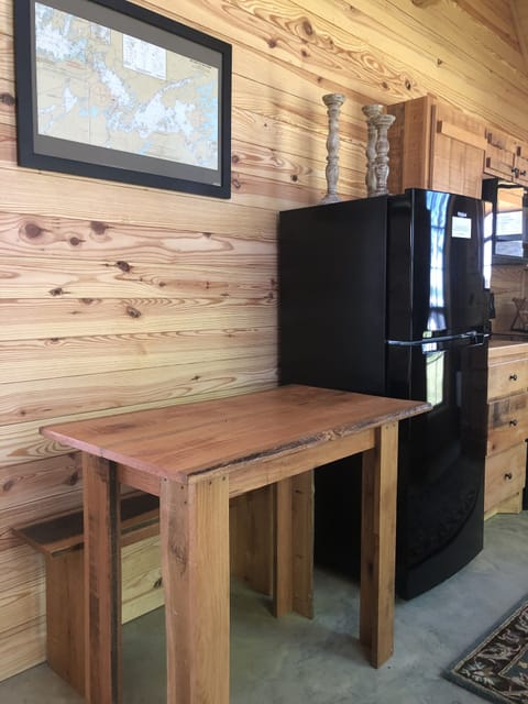 cd283e28-9c5e-4476-87e4-a70d344f7613