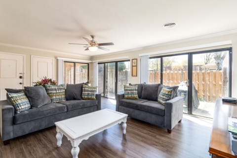 Living room with free cable tv and free Wifi