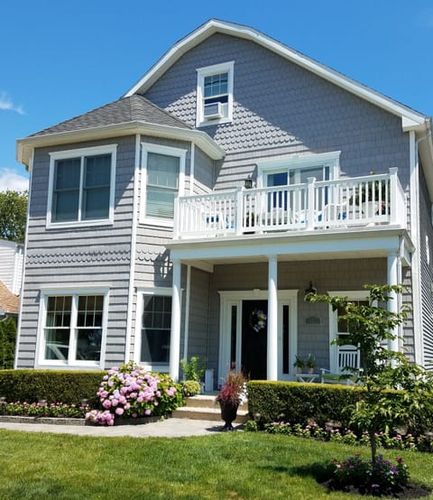 Classic Spring Lake
Seashore Family Home