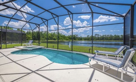 Lake view from the pool and jacuzzi