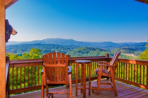Welcome to Majestic Mountain Escape!