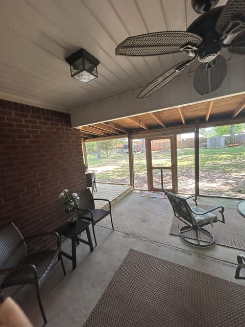Screened in porch