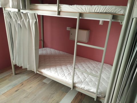   HappyInn Dormitory Women 