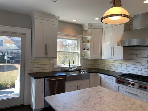 Gourmet kitchen