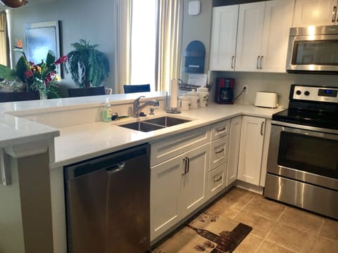 Beautiful cabinets and quartz countertops 
