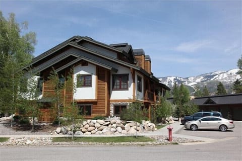 Top floor unit of a two story building with mountain views!