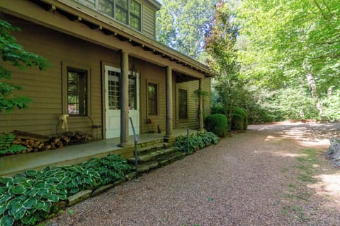 Front of Billy Cabin