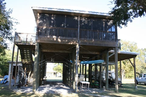 Porch facing the East Pearl River
