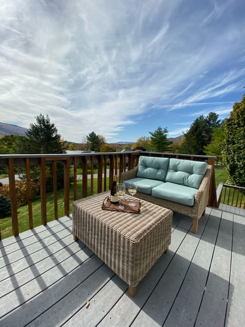 Corner property, lots of privacy