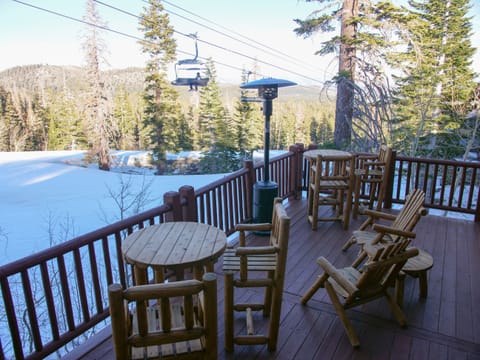 Relax on the upper deck with beautiful views of the slopes and chair lift! 