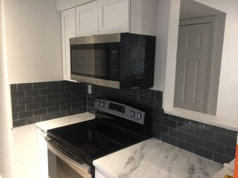 Amana electric range and microwave