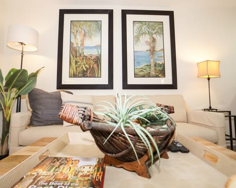 Living-room (Come on in)