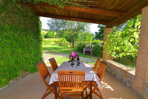 Covered area for al fresco dining