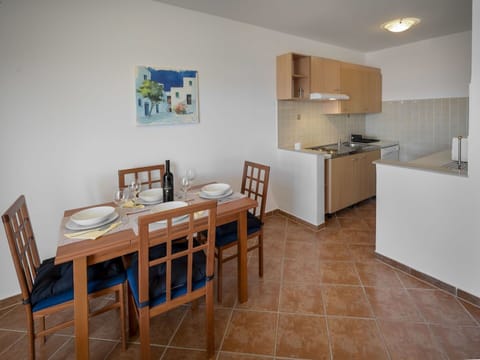 Room, Property, Furniture, Floor, Building, Interior Design, House, Table, Dining Room, Real Estate