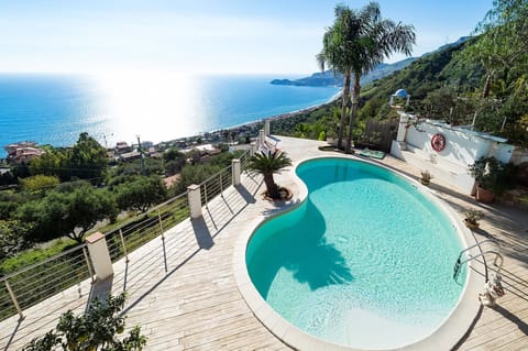 Building Exterior, Garden, Outdoor, Pool