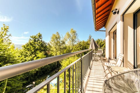 Balcon/Balcony
© Iain Selwyn-Reeves (2024)