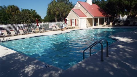 Community pool