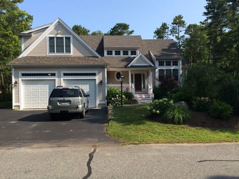 Quiet street and professional landscaping. Large driveway for 5 cars 