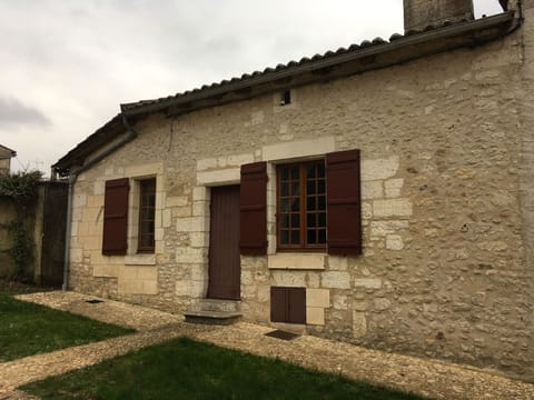 Au Pied du Chateau