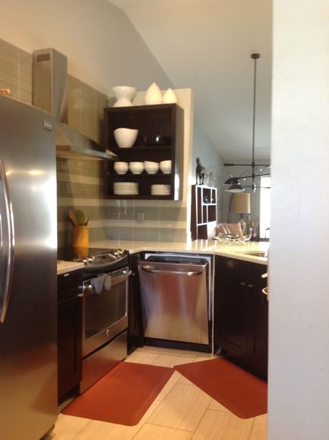 UPDATED FULLY EQUIPPED KITCHEN