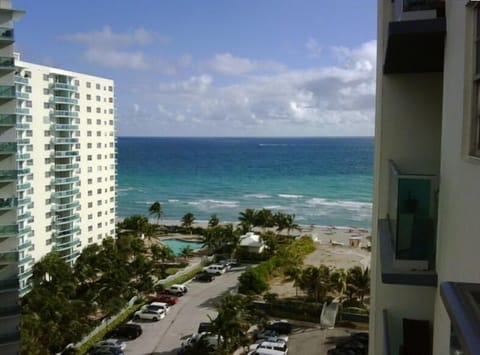 Lateral East View from the balcony to the ocean