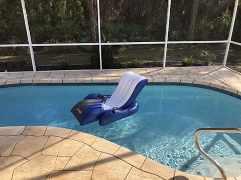 Come enjoy our electric heated renovated pool and deck!