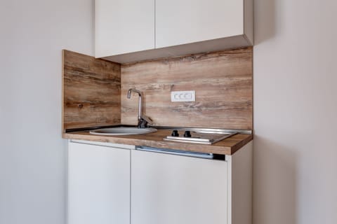 Kitchenette with all you need for preparing a delicious meal