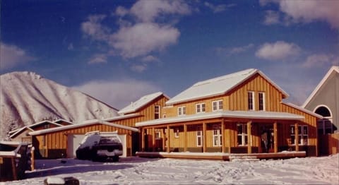 Sun Valley Farmhouse - A Winter Wonderland