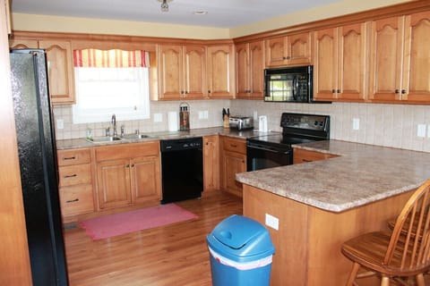 Fully equipped kitchen with pantry