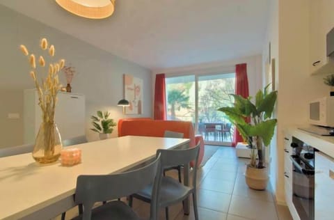 Living, dining and kitchen area