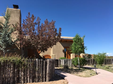 Private villa has it all! 3BR, 3 ba, large living/dining rooms, heavenly views.