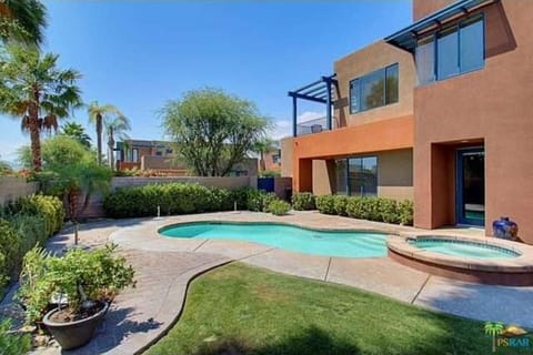 Large backyard with your own pool and hot tub 