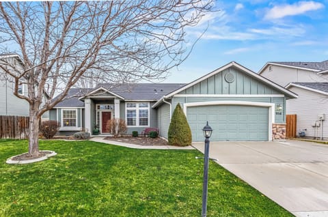 Welcoming front exterior of our Meridian home near Boise
