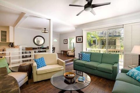 Comfy and cozy living room!