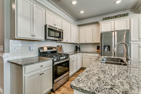 Fully equipped kitchen